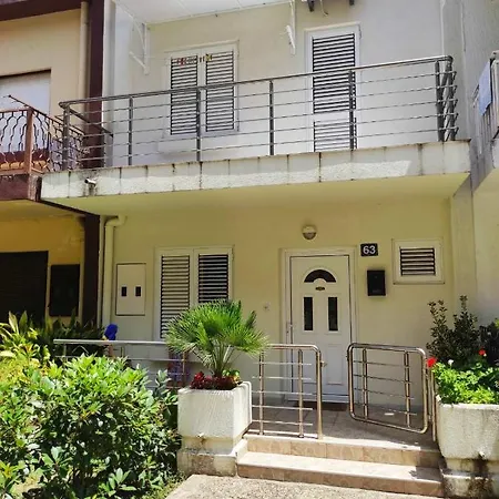 Filip Apartment Budva